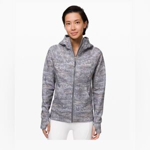Lululemon Scuba Hoodie-Frozen Vista Alpine White Multi- size 12.